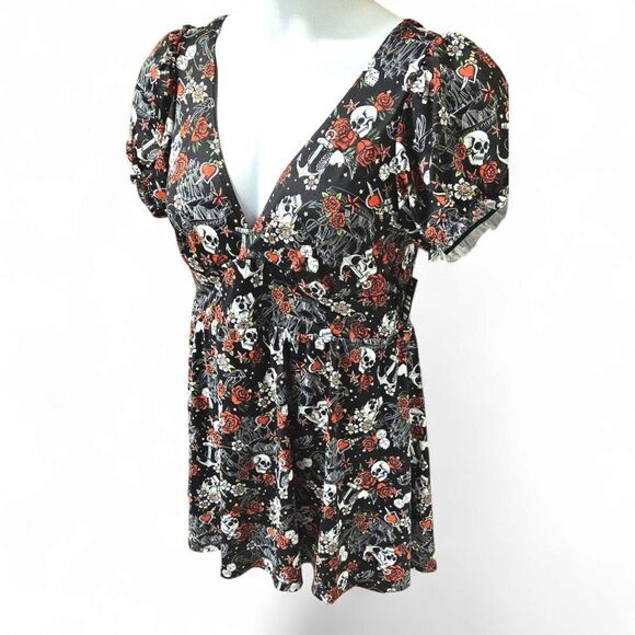 TORRIDβRETRO CHIC  Wireless Puff Sleeve Skull, Red Rose, Print Swim Dress 1X - Picture 7 of 16